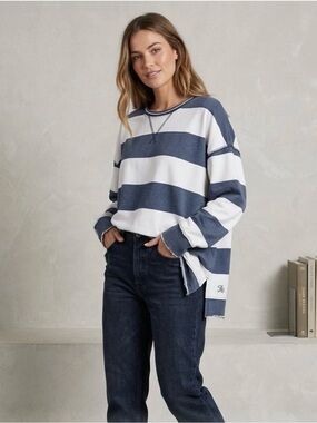 Striped Long-Sleeve Crewneck Shirt - Navy and White